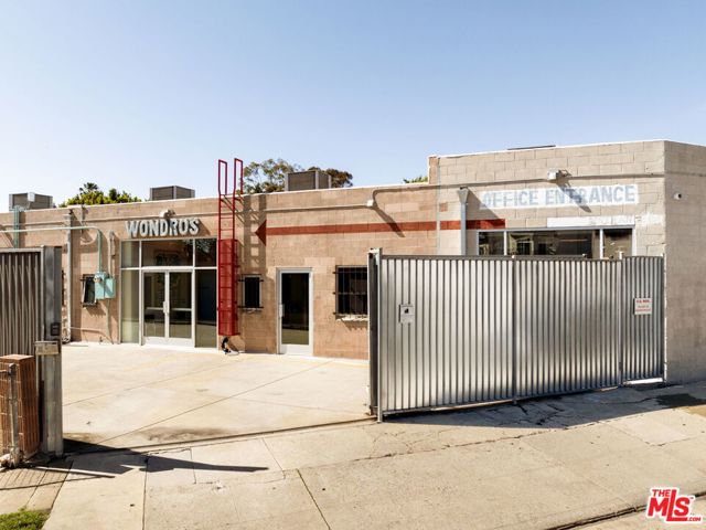  Commercial for Sale in Los Angeles, California