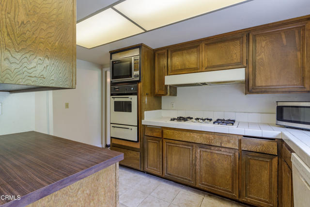 5991 Canon Court, Ventura CA: https://media.crmls.org/mediaz/a1a119f7-3af5-4563-992e-27e20161fcf5.jpg