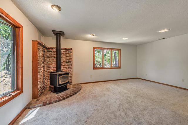 3748 Baldwin Drive, Placerville CA: https://media.crmls.org/mediaz/a1a1865d-95ae-4809-878f-9f49e8583197.jpg