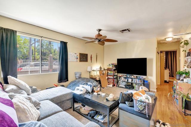 12004 06 Winter Gardens Dr, Lakeside CA: https://media.crmls.org/mediaz/a1a19de0-5857-45c3-9461-10ecc0de3657.jpg