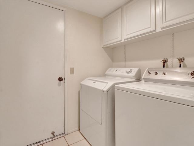 35738 Calle Montigo, Cathedral City CA: https://media.crmls.org/mediaz/a1a1b279-1973-4912-a6f0-f0eb4ad98400.jpg