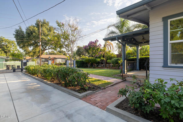 259 Acacia Street, Altadena CA: https://media.crmls.org/mediaz/a1a1bc39-8819-4ef1-a264-7bf2593c8cac.jpg