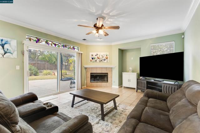 Image 21 of 60 For 1166 Briarwood Way