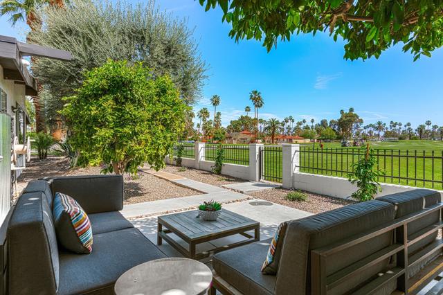 5155 E Bobolink Lane, Palm Springs CA: https://media.crmls.org/mediaz/a1a2671f-46a8-4c58-bb8f-130fddc4b970.jpg