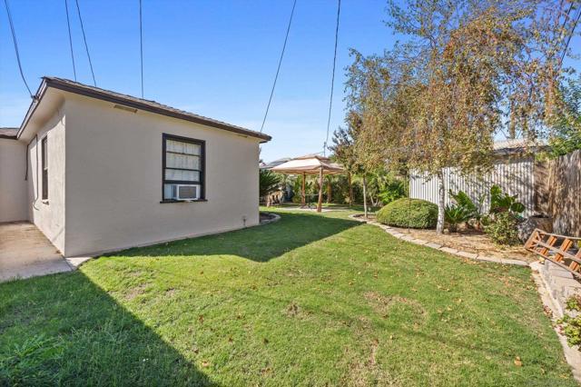 2702 Worthington Ave, Bakersfield, California 93308, ,Multi-Family,For Sale,Worthington Ave,240023061SD