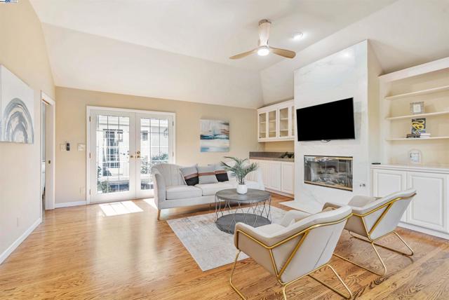 158 Golden Ridge Rd, Alamo CA: https://media.crmls.org/mediaz/a1a2eb79-2c2a-4a91-8910-554cd2f21e86.jpg