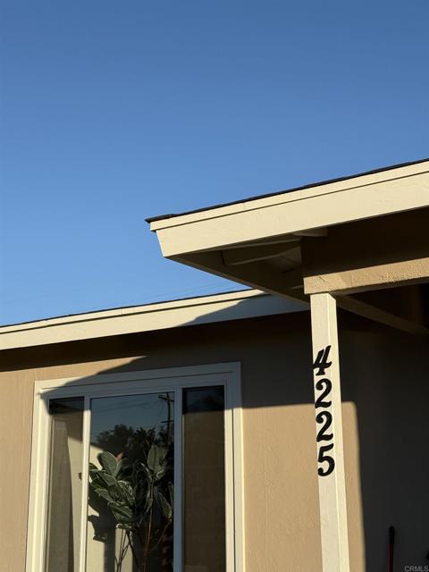 Detail Gallery Image 2 of 28 For 4225 Samoset Avenue, San Diego,  CA 92117 - 3 Beds | 2 Baths