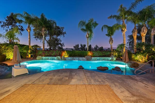 261 Loch Lomond Road, Rancho Mirage CA: https://media.crmls.org/mediaz/a1a31bb0-9444-496d-9985-8f2d9caef392.jpg
