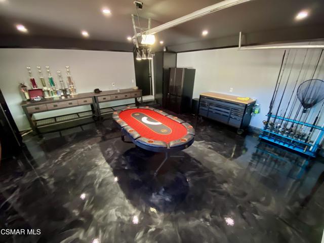23225 Cass Avenue, Woodland Hills CA: https://media.crmls.org/mediaz/a1a33e65-68e6-4dc4-95d6-a1a7fa6d74f2.jpg
