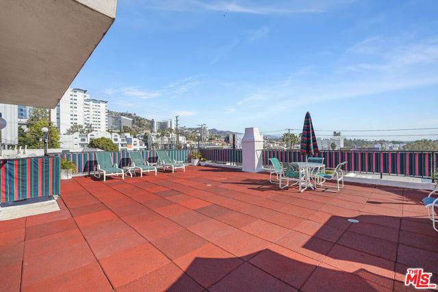 8530 Holloway Drive, West Hollywood CA: https://media.crmls.org/mediaz/a1a3cd74-6a28-485c-9b17-7a6ed54505fe.jpg