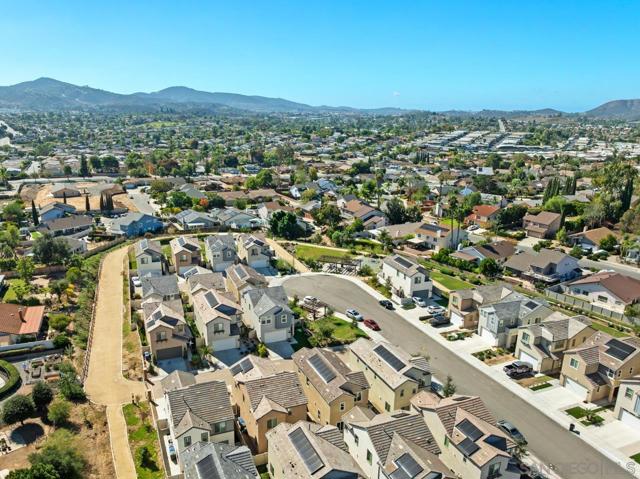 1938 Julie Dawn Pl, Escondido CA: https://media.crmls.org/mediaz/a1a4ca34-62a3-4640-99ca-c00a810f5292.jpg