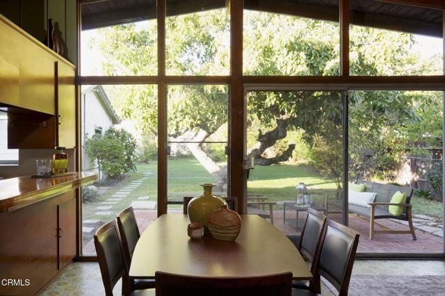 Detail Gallery Image 6 of 31 For 1995 Paloma St, Pasadena,  CA 91104 - 3 Beds | 2 Baths