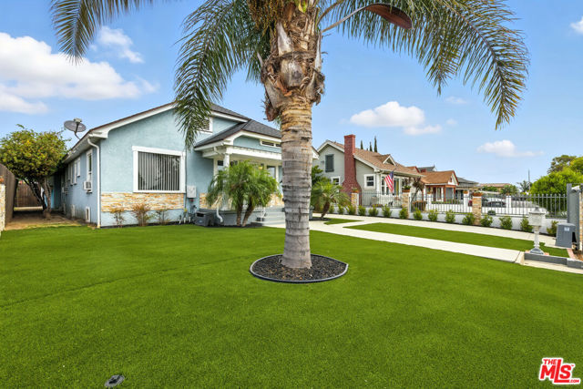 3521 W 58th Place, Los Angeles CA: https://media.crmls.org/mediaz/a1a504e6-6d62-4238-a840-561d8890aec5.jpg