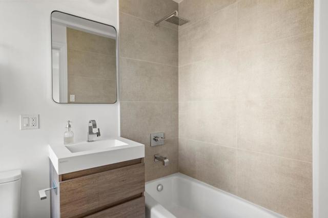 244 Lakeside Drive, Oakland CA: https://media.crmls.org/mediaz/a1a6ba89-0a1e-4ceb-89e3-08457eea5828.jpg