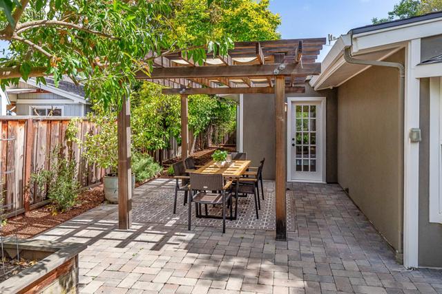 1893 San Luis Avenue, Mountain View CA: https://media.crmls.org/mediaz/a1a6bf10-5a68-44a8-bf92-406190b6cf8c.jpg