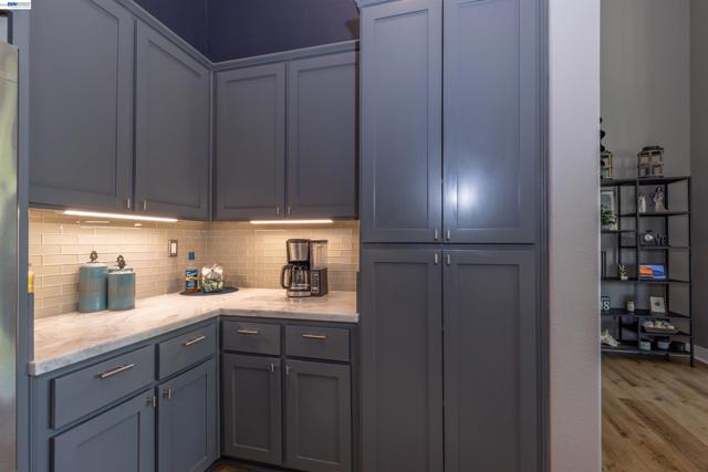 Image 7 of 46 For 228 1st St  