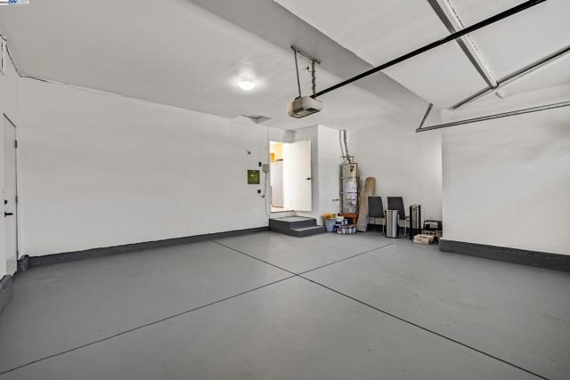 4227 Becerra Dr, Fremont CA: https://media.crmls.org/mediaz/a1a775ce-7ef6-476c-a2ca-27a16e6fd235.jpg