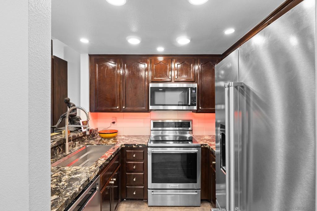 5875 Friars - photo 8