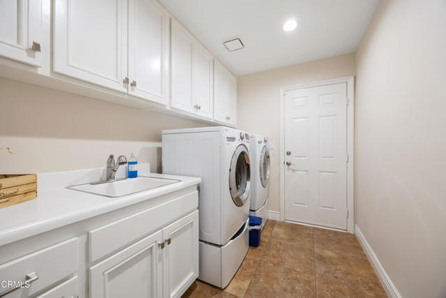 Detail Gallery Image 24 of 62 For 190 Golden Glen Dr, Simi Valley,  CA 93065 - 5 Beds | 4 Baths