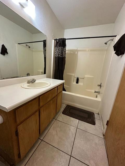 125 N Martin Street, Porterville CA: https://media.crmls.org/mediaz/a1a90142-1d0e-4eab-b889-72ae7a5a7032.jpg