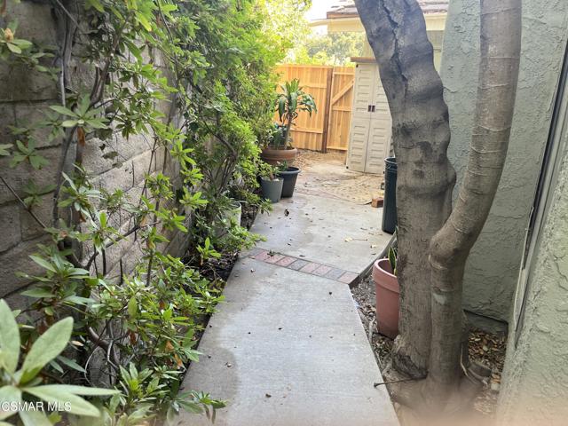 509 Canyon Vista Drive, Newbury Park CA: https://media.crmls.org/mediaz/a1ab9cbe-a0ef-4160-8eba-6a1598e61415.jpg