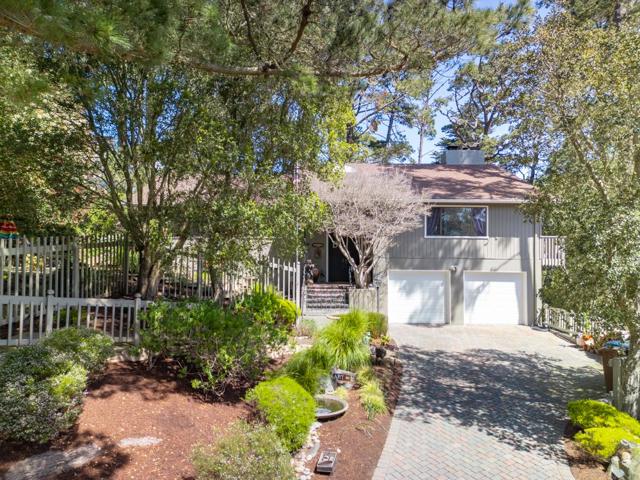 6 Stratford Place, Monterey CA: https://media.crmls.org/mediaz/a1abe21d-cdac-410e-83c5-09cb0c552b6e.jpg