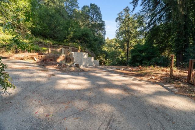 15840 Old County Highway, Boulder Creek CA: https://media.crmls.org/mediaz/a1ac3327-7df0-4346-bea8-c2da52ef4a85.jpg