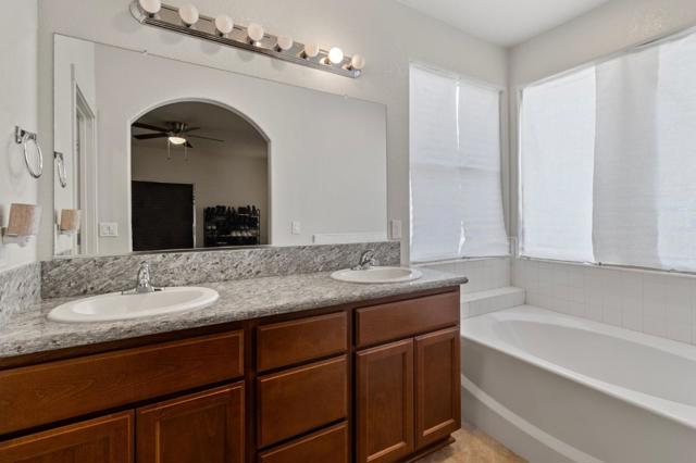 572 St Helena Drive, Newman CA: https://media.crmls.org/mediaz/a1ac6f76-378a-4404-8694-6d7cb72e06fa.jpg
