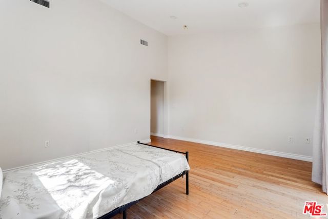 22616 Berdon Street, Woodland Hills CA: https://media.crmls.org/mediaz/a1ac766e-139e-407d-a645-3e11a6b1cde9.jpg