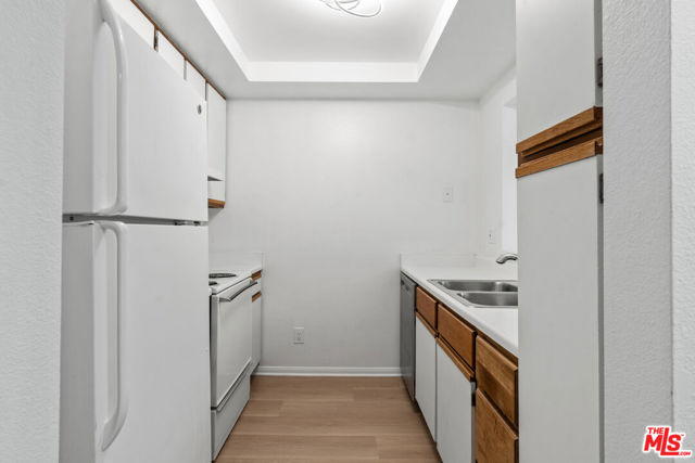 501 Palisades Drive, Pacific Palisades CA: https://media.crmls.org/mediaz/a1ad5e74-3e14-4649-884b-9ff44ce6a464.jpg