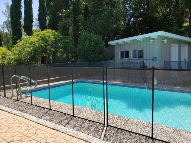 528 Moraga, Orinda CA: https://media.crmls.org/mediaz/a1ad9c90-8cfb-465b-818d-b30a07dfa31b.jpg