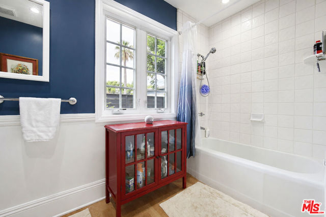 12773 La Maida Street photo 27