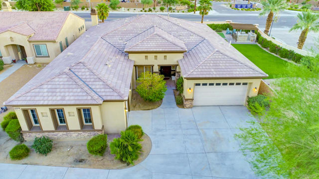 Image 4 of 90 For 84671 Sirena Way