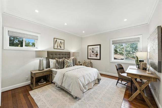 1355 Arbor Avenue, Los Altos CA: https://media.crmls.org/mediaz/a1aef0ba-9c04-48f0-97d1-33b34939b835.jpg
