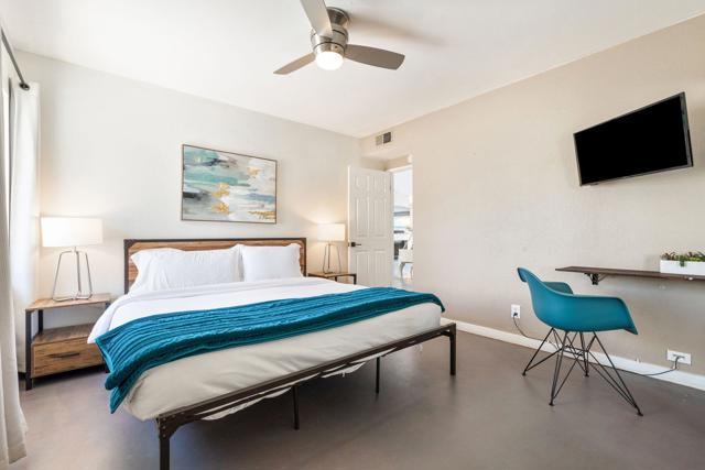 1862 N Nogales Way, Palm Springs CA: https://media.crmls.org/mediaz/a1af4685-c0ce-4315-a62a-503bc5e689bc.jpg
