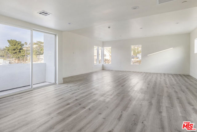 3210 1/2 Verdugo Road, Los Angeles CA: https://media.crmls.org/mediaz/a1af46a1-4147-4462-8e2d-267bdd786907.jpg
