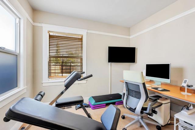 2452 Humboldt Avenue, Oakland CA: https://media.crmls.org/mediaz/a1afd0d6-8b23-409a-9ecb-c0767031a89e.jpg