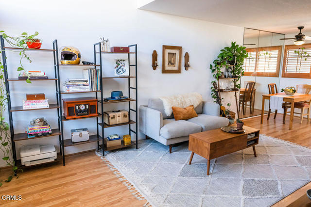 Detail Gallery Image 3 of 34 For 170 N Sierra Bonita Ave #5,  Pasadena,  CA 91106 - 1 Beds | 1 Baths