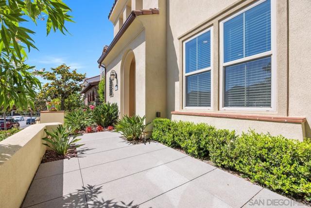 13563 Chamise Vista, San Diego CA: https://media.crmls.org/mediaz/a1b018c6-60c5-4757-946e-000035c454f4.jpg