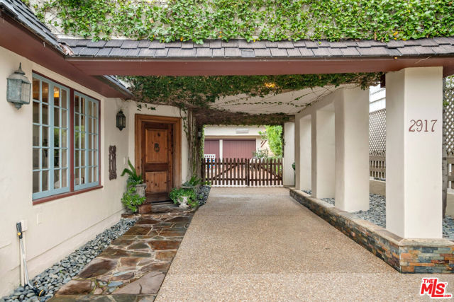 2917 N Poinsettia Avenue, Manhattan Beach CA: https://media.crmls.org/mediaz/a1b02486-2092-406e-8430-b163855595c7.jpg