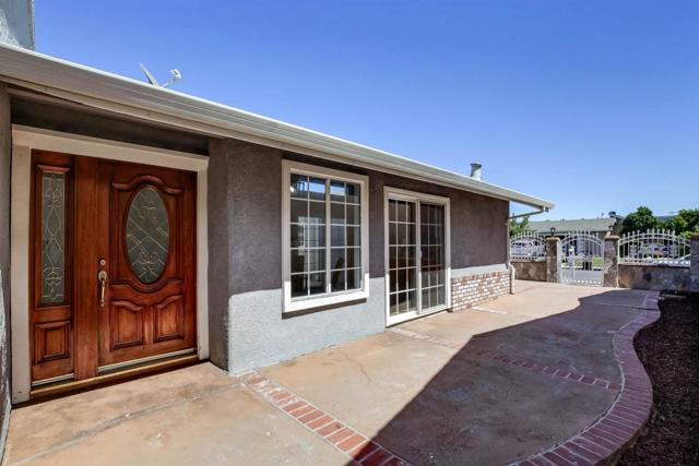 1165 Camano Court, San Jose CA: https://media.crmls.org/mediaz/a1b0377c-3195-4d0b-8e69-5fbe8dcd3d14.jpg