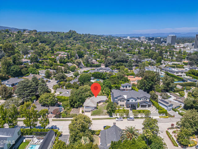 4369 Firmament Avenue, Encino CA: https://media.crmls.org/mediaz/a1b19a2a-b967-413e-ab3f-017e6db25b9b.jpg