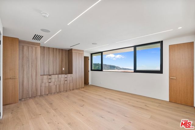 Drew Fenton | 2501 Banyan Drive Los Angeles CA | MLS: 7450499 Drew Fenton | 2501 Banyan Drive Los Angeles CA | MLS: 7450499