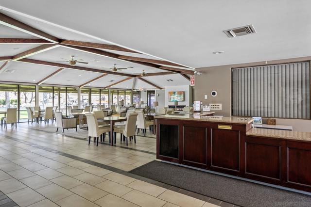 5001 W Florida Avenue, Hemet CA: https://media.crmls.org/mediaz/a1b1aad4-b95f-4d1a-9642-b09b79298616.jpg