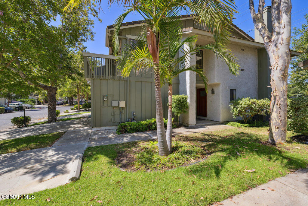 2619 Calle Hermosa