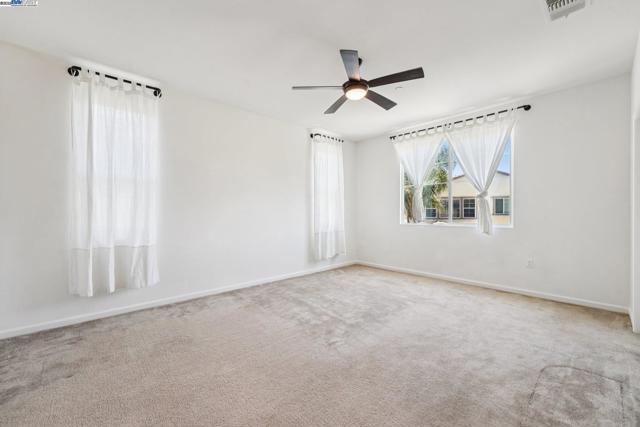 4778 Hawkins St, Antioch CA: https://media.crmls.org/mediaz/a1b2f9b3-d9e2-4c36-a8ed-30c5affb220e.jpg