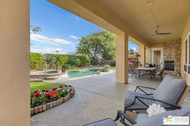 41728 Via Treviso, Palm Desert CA: https://media.crmls.org/mediaz/a1b378e6-ddda-4960-a673-651019ec0e39.jpg