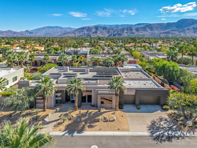 8 Ledgestone Lane, Rancho Mirage CA: https://media.crmls.org/mediaz/a1b38121-0146-478a-9291-346a6f2964c6.jpg