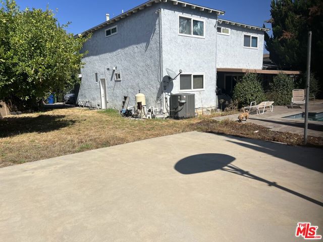 5921 Chimineas Avenue photo 4