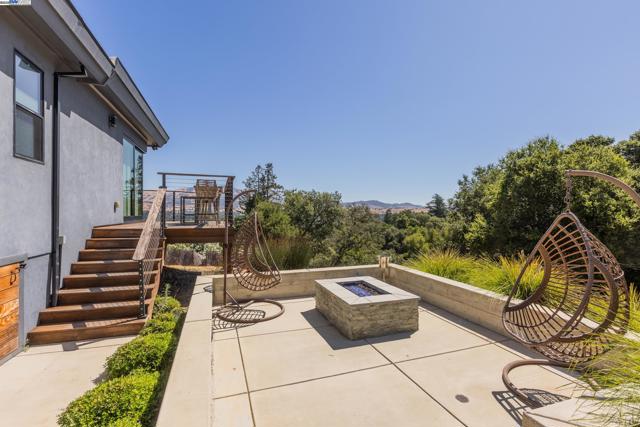 5 Sky Terrace, Danville CA: https://media.crmls.org/mediaz/a1b3a480-abb7-472f-8026-10f74a5342a3.jpg